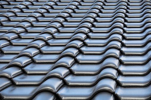 Installer une toiture en bac acier : quel budget prévoir ?